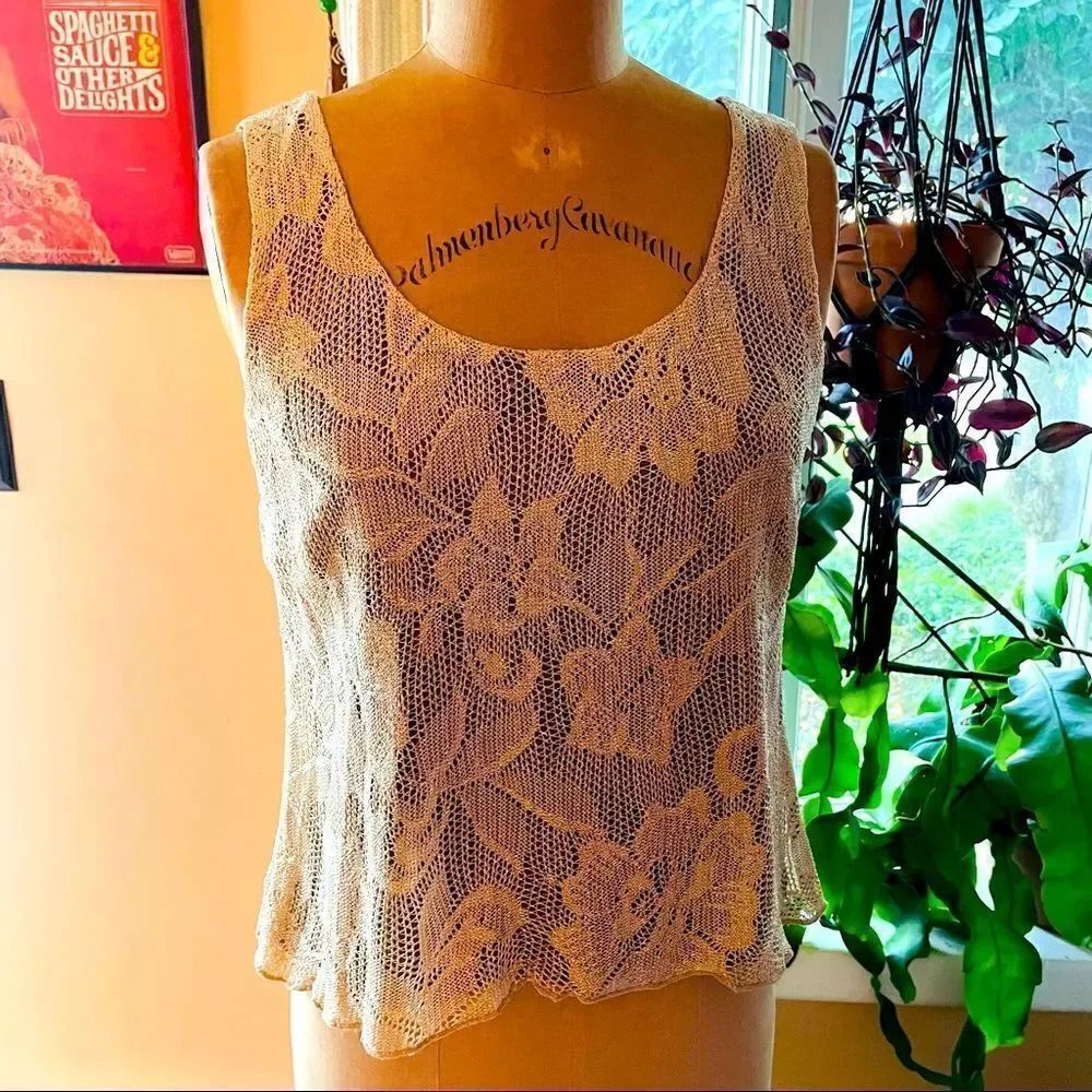 SPENCER ALEXIS | sparkly gold sleeveless blouse MP